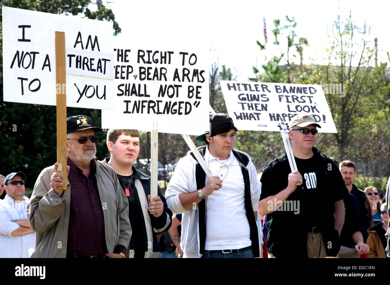 Fans bei Guns Across America rally bei Landeshauptstadt in Montgomery, Alabama, Vereinigte Staaten von Amerika am 19. Januar 2013.   Rally war Pistole Rechte und der zweite Änderungsantrag zu unterstützen. Stockfoto