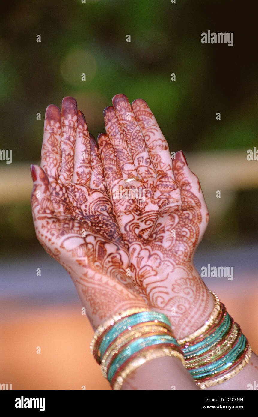 Mehandi Maharashtrian indische Braut Hand Stockfoto