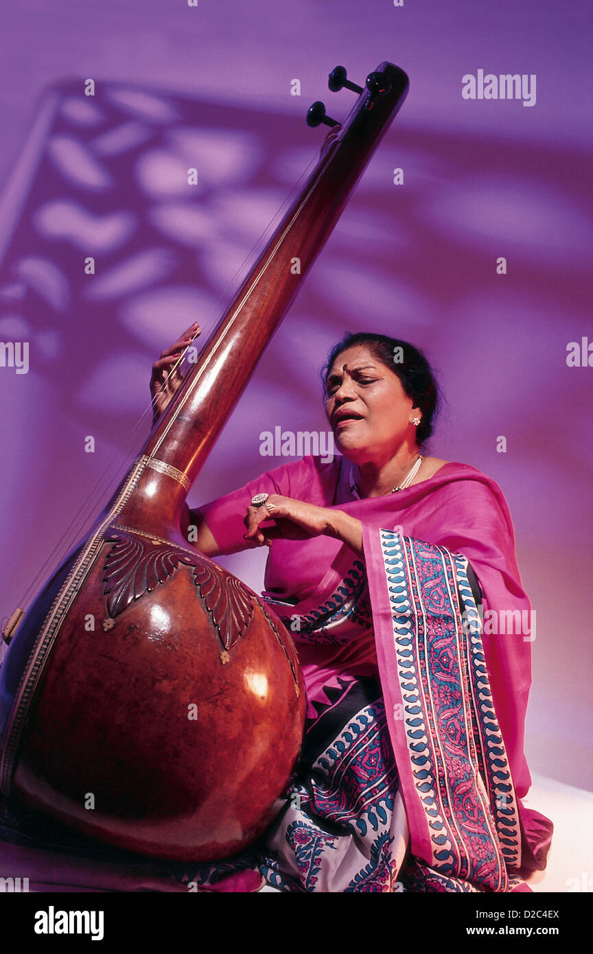 32 Musicians Of Indian Descent Creating Sensational Sounds – QXNKXO