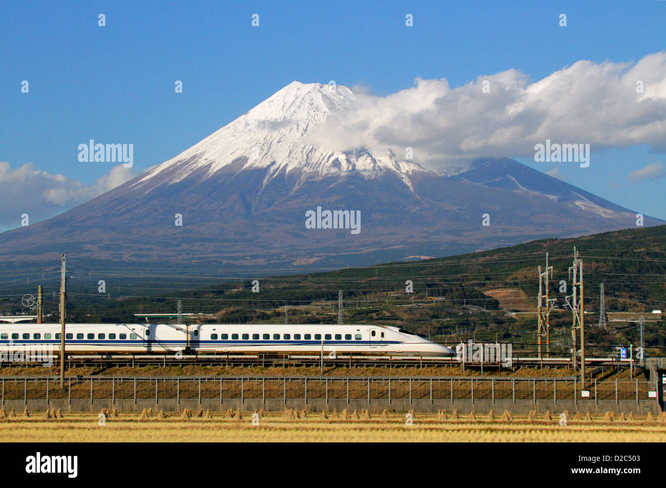 Fuji und Tokaido Shinkansen Serie 700 Shizuoka Japan Stockfoto