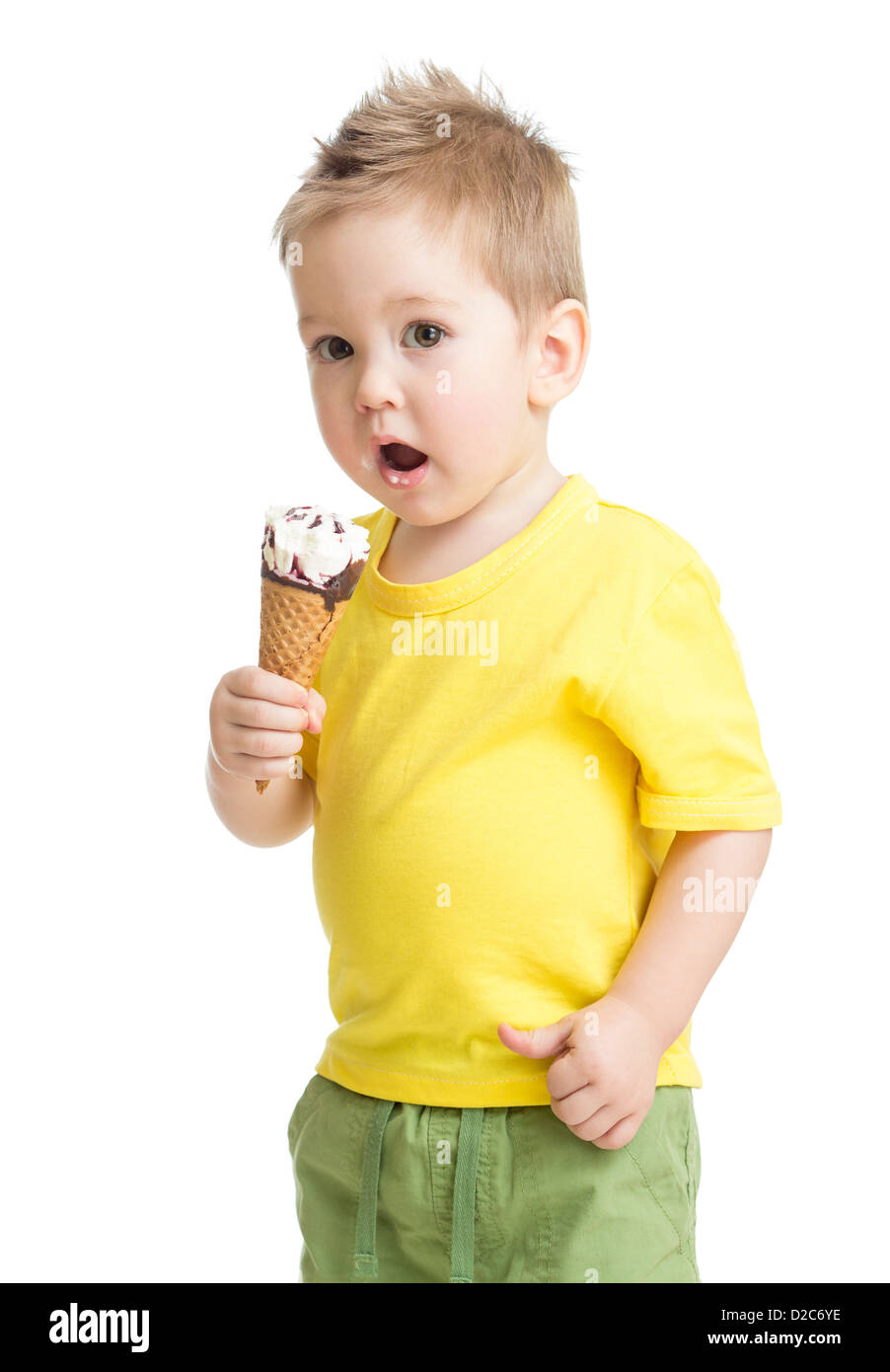 Kind oder Kind essen Eis isoliert auf weißem Studioaufnahme Stockfoto