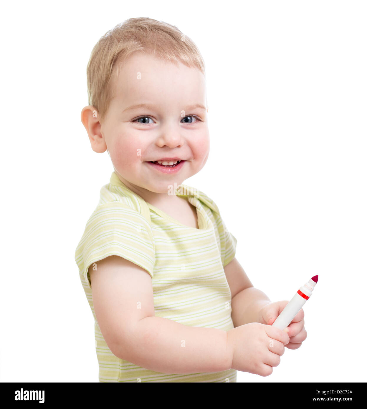 Kind mit rotem Filzstift isoliert auf weiss Stockfoto