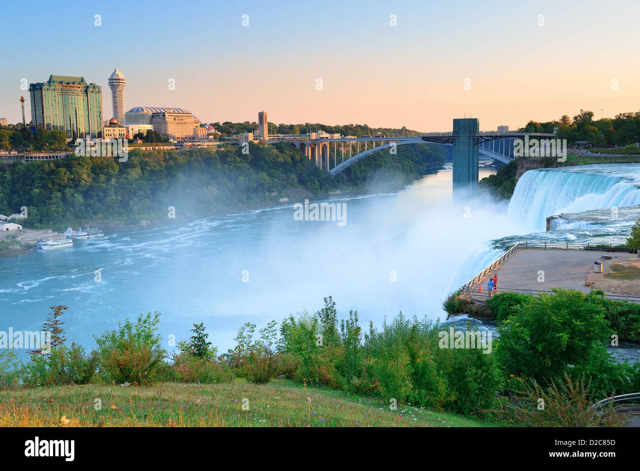 Niagarafälle-Sonnenaufgang in der Morgen-Nahaufnahme Stockfoto