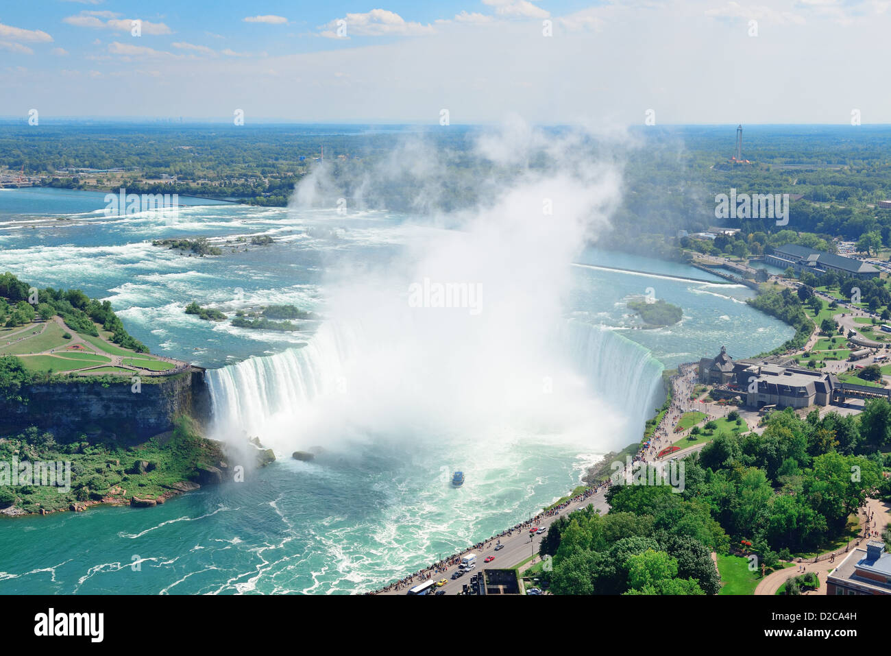 Luftaufnahme der Horseshoe Falls in den Tag mit Nebel von den Niagarafällen entfernt Stockfoto