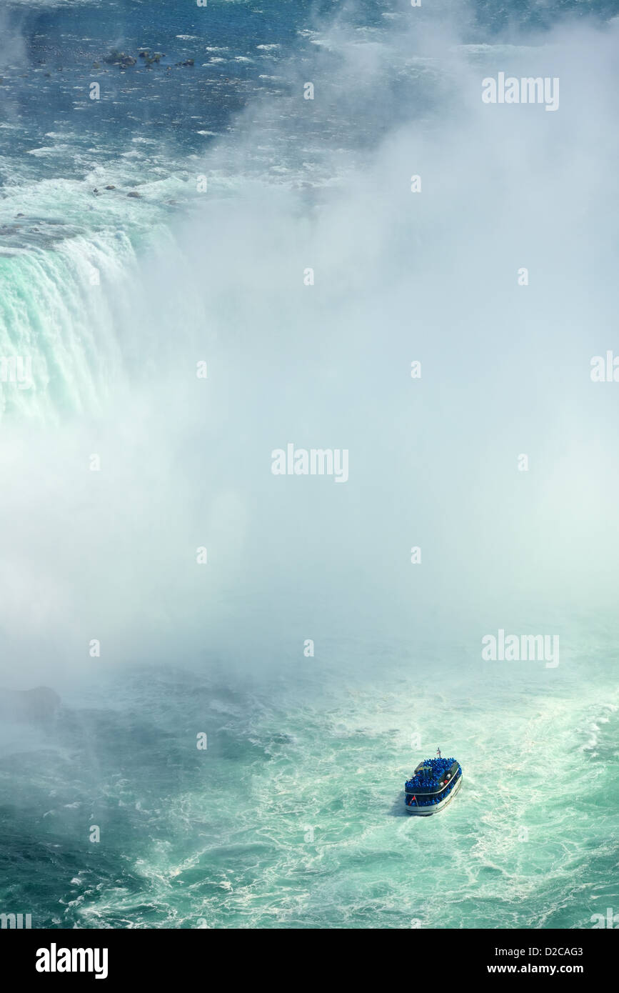 Boot und Horseshoe Falls von den Niagarafällen entfernt Stockfoto