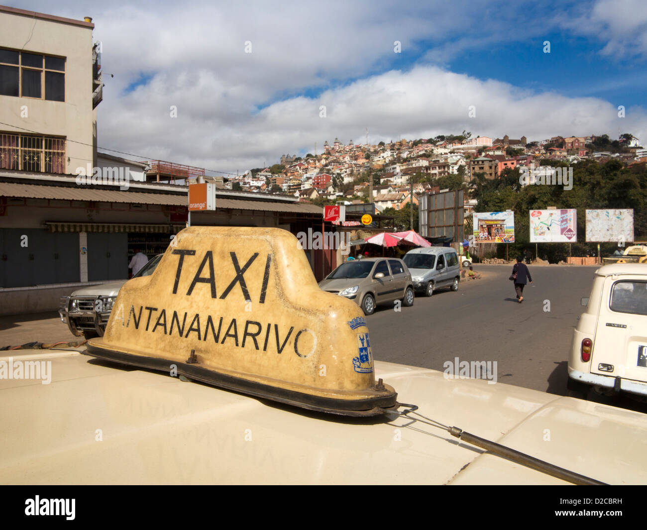 Madagaskar, Antananarivo, Zentrum, Taxi Schilder an der Spitze der Kabine Stockfoto