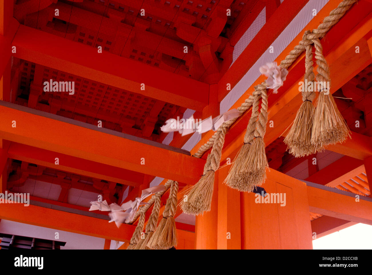 Japan, Kyoto. Detail der Heian-Schrein, mit dekorativen Seil Stockfoto