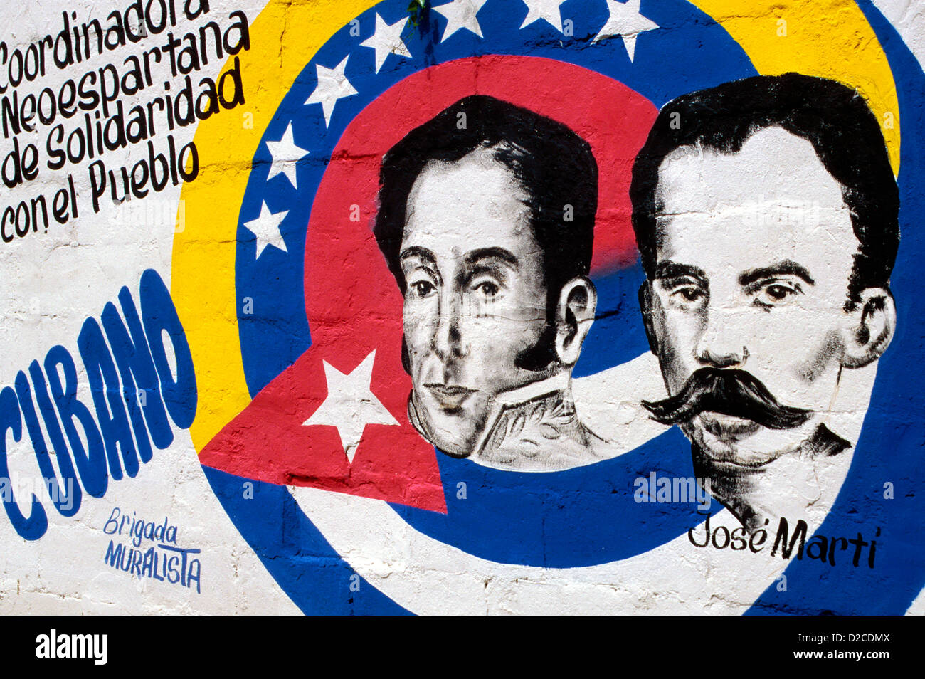 Venezuela, La Asuncion. Wandbild bekundet Solidarität mit dem kubanischen Volk, Darstellung von Simon Bolivar & Jose Marti. Stockfoto