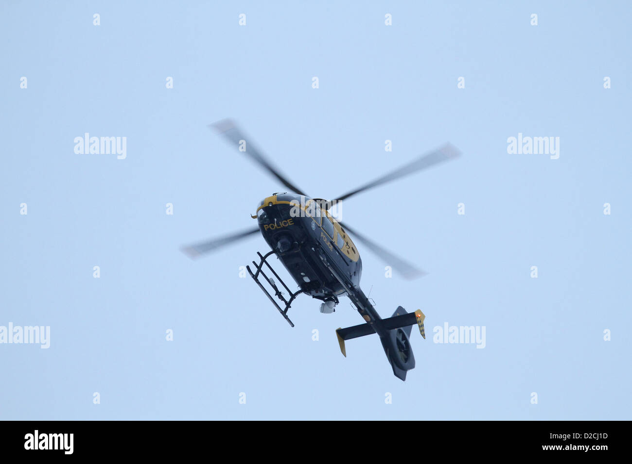Avon und Somerset-Polizei-Hubschrauber schwebt über einen Vorfall, 20. Januar 2013 Stockfoto