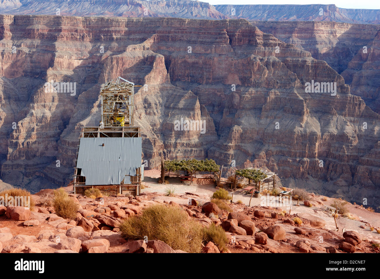 bleibt der alten Straßenbahn Kopfgebäude für das Bergwerk am Guano Point Grand Canyon West Arizona usa Stockfoto