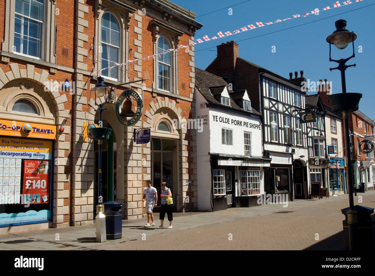 Straße in Melton Mowbray mit Ye Olde Shoppe Pork Pie. Stockfoto