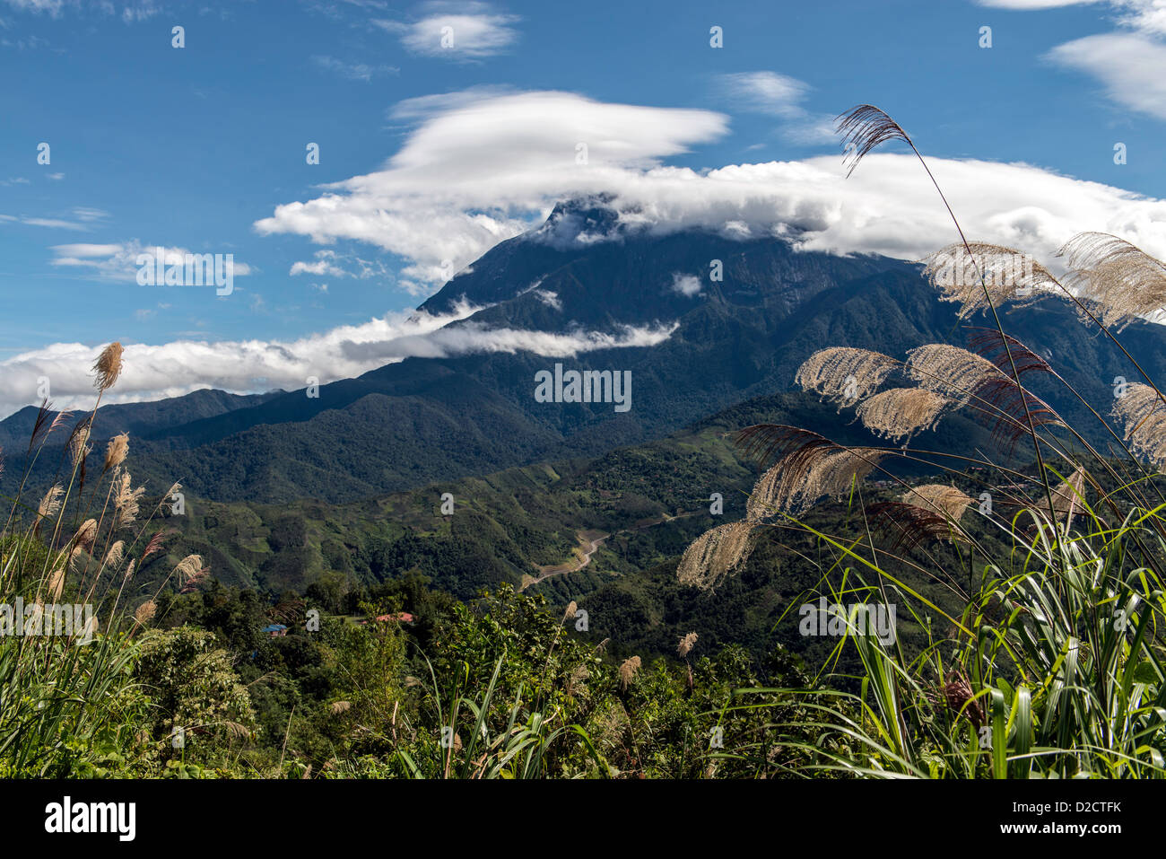 Kota Kinabalu Mountain Sabah Stockfotos und -bilder Kaufen - Alamy