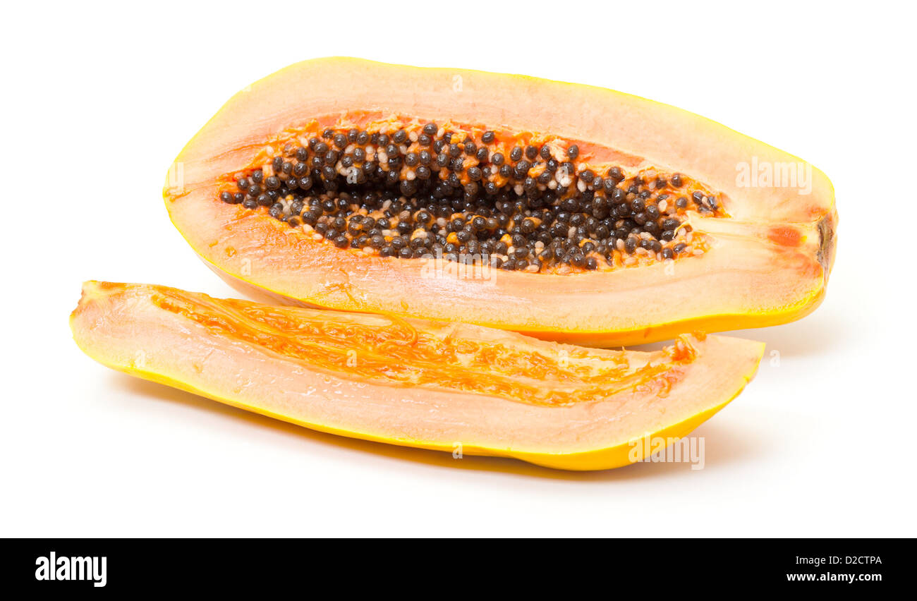 Frische gelbe Papaya auf weißem Hintergrund Stockfoto