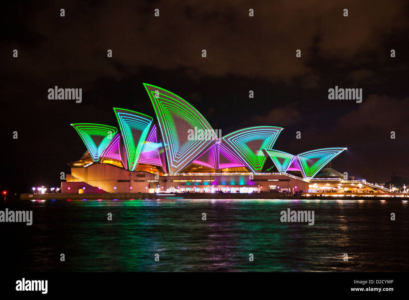 Sydney Opera House, Beleuchtung der Segel, lebendige Live-Festival 2011 mit Lichteffekten durch den französischen kollektive Superbien Stockfoto
