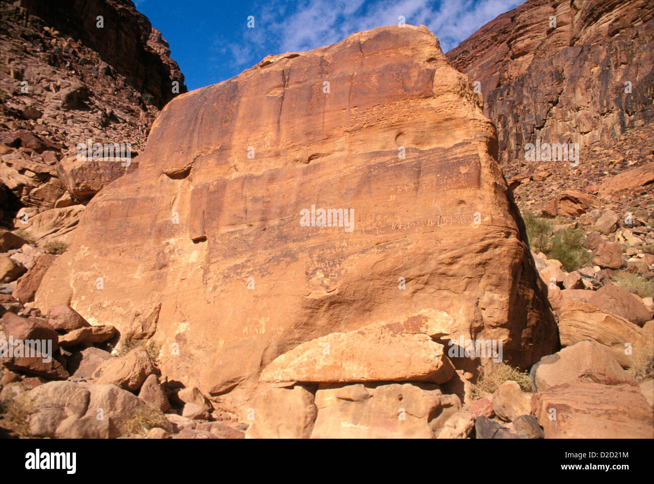 Jordan, Wadi Rum. Thamudischen Inschriften (ca. frühen christlichen Ära) Stockfoto