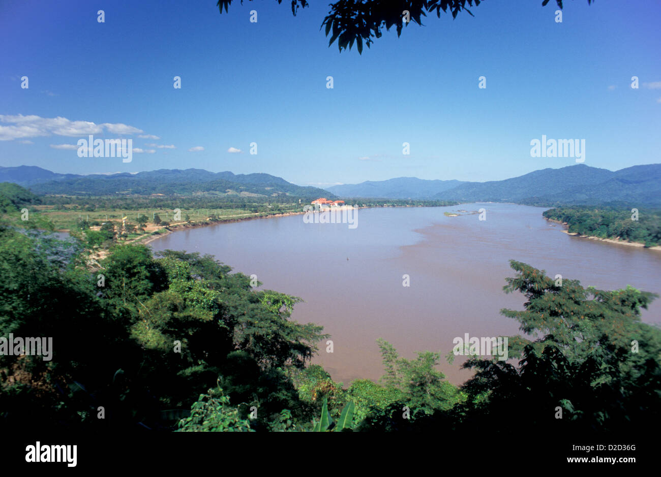Thailand. SOP Ruak. Myanmar (links) und Laos (rechts) an den Ufern des Mekong im Goldenen Dreieck Stockfoto