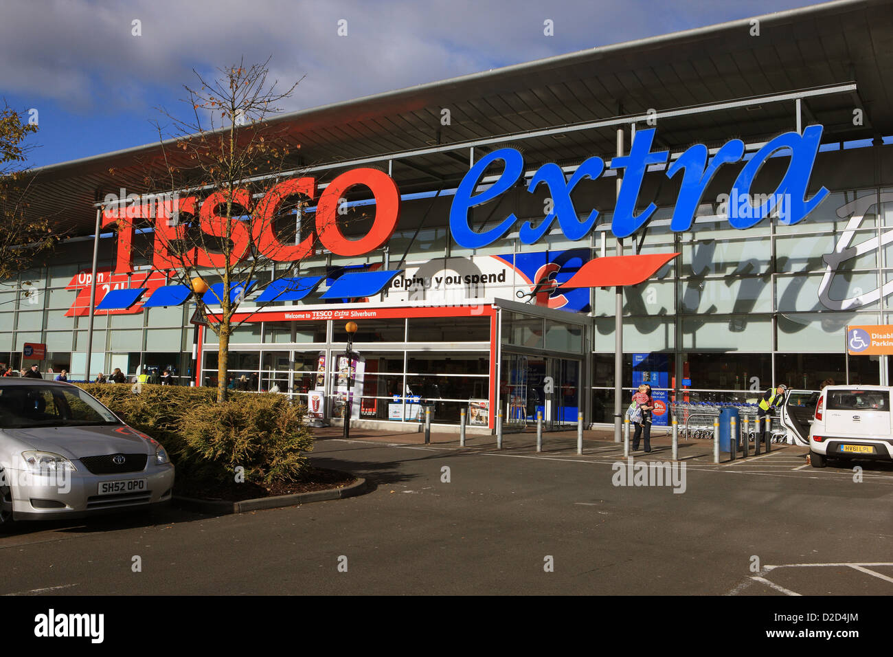 Tesco extra bei Silverburn am Stadtrand von Glasgow Stockfoto