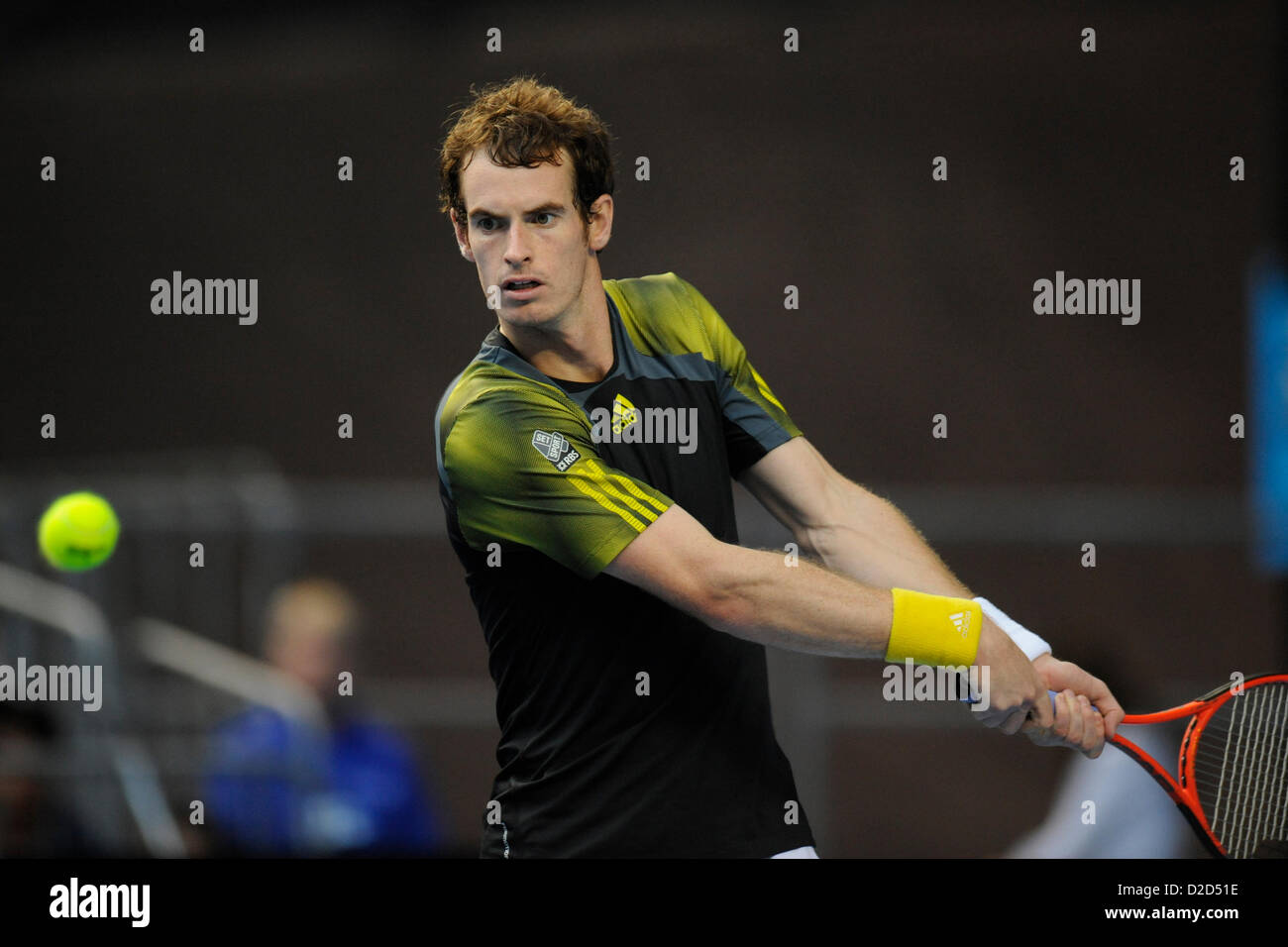 21.01.2013 Melbourne, Australien. Andy Murray aus Großbritannien kehrt ein Schuss am Tag acht der Australian Open aus Melbourne Park. Stockfoto