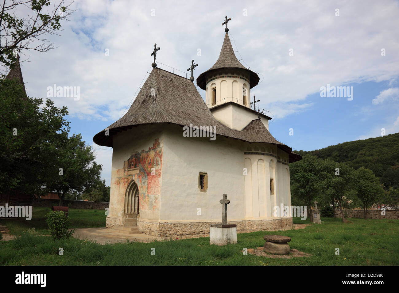 Die Kirche von Patrauti in der Nähe von Suceava ist die kleinste Kirche von Stephan der Große Kreuzgang, Bukowina, Moldau, Rumänien gebaut Stockfoto