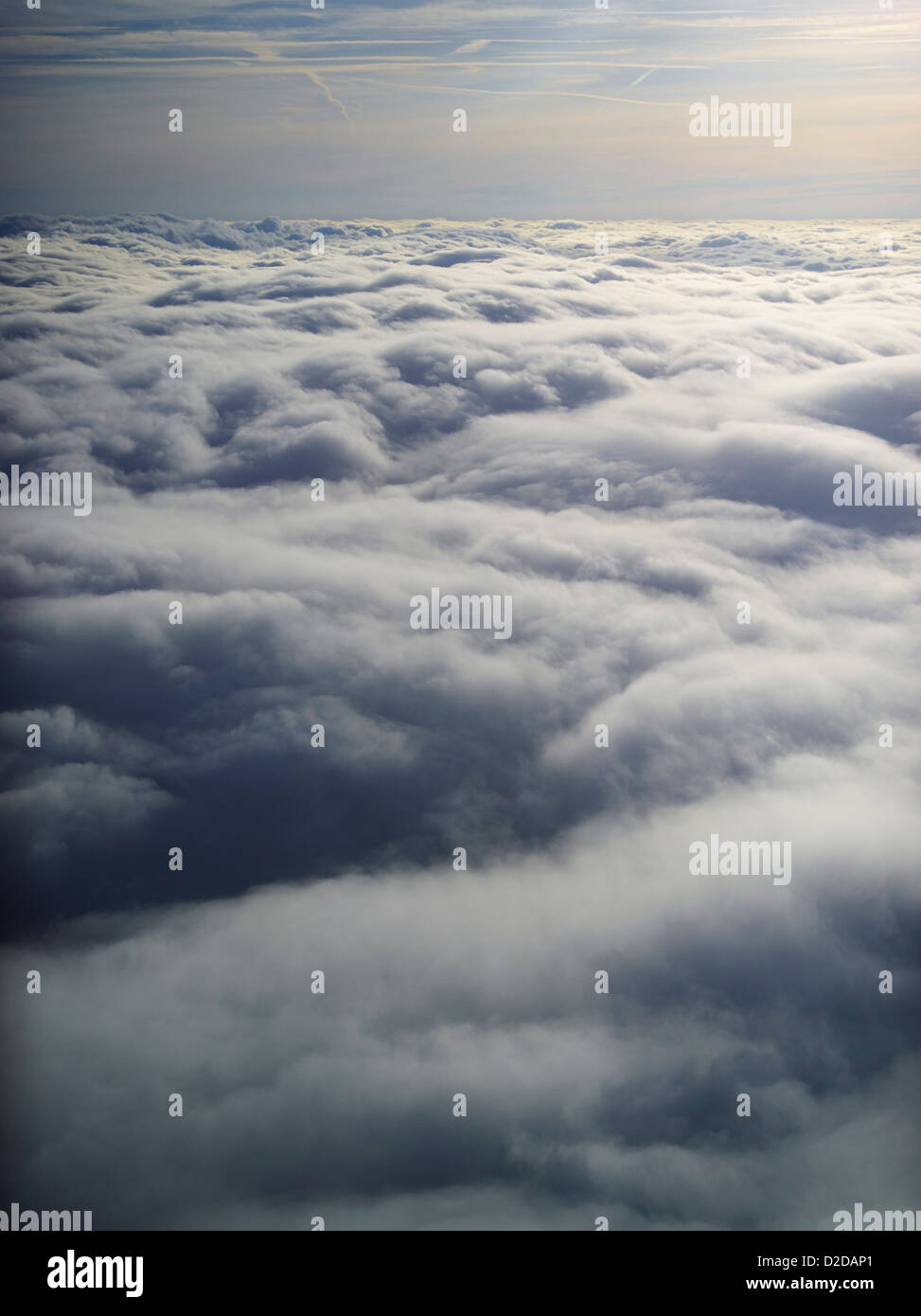 Piloten-Blick über den Wolken geschossen über Shropshire, UK Stockfoto