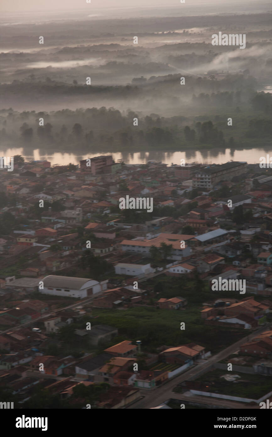 Luftaufnahme der Stadt Bragança, Bundesstaat Pará, Nordbrasilien Stockfoto