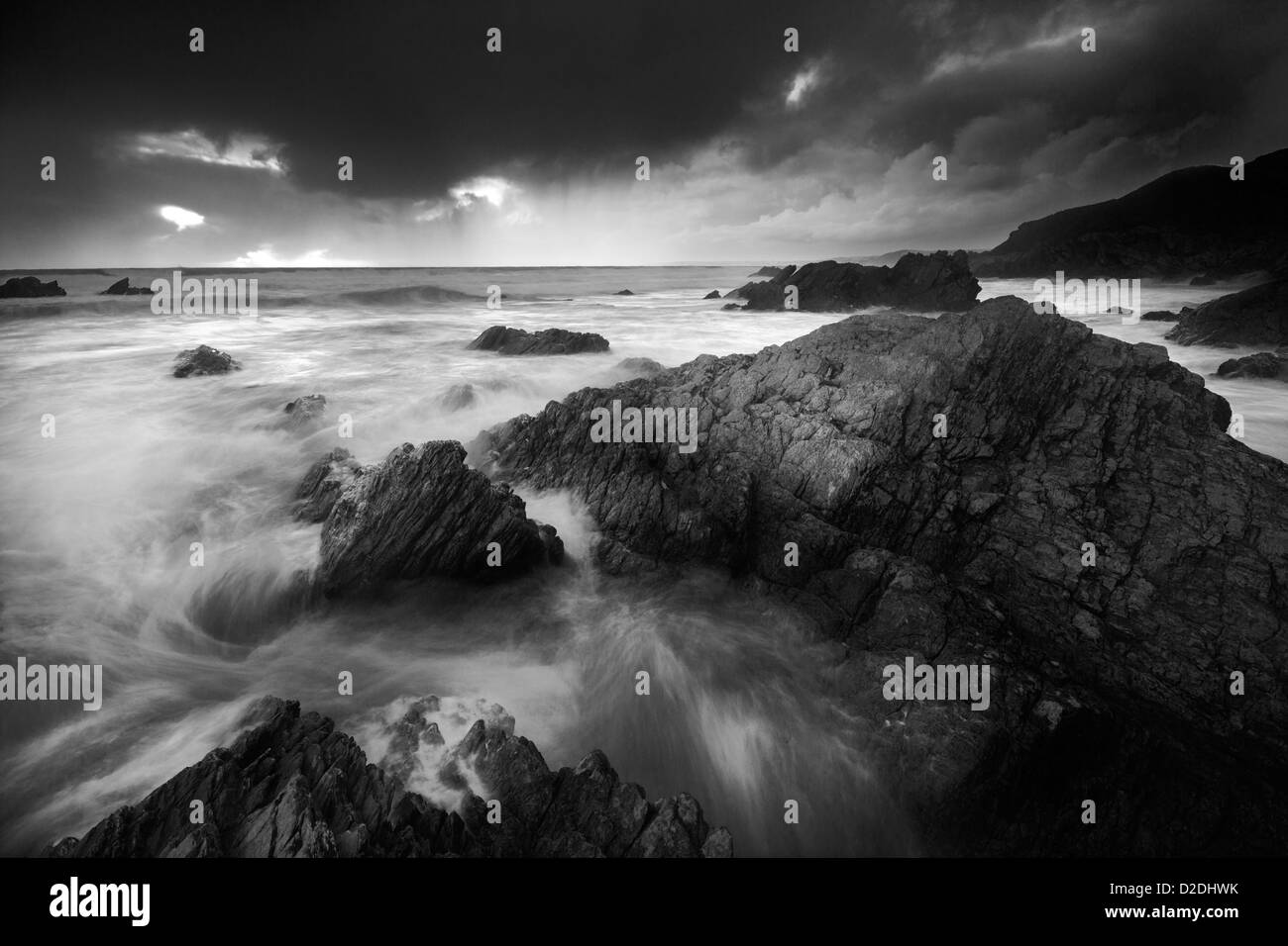 Einbruch der Dunkelheit Ansätze Sharrow Strand Whitsand Bay Cornwall UK Stockfoto