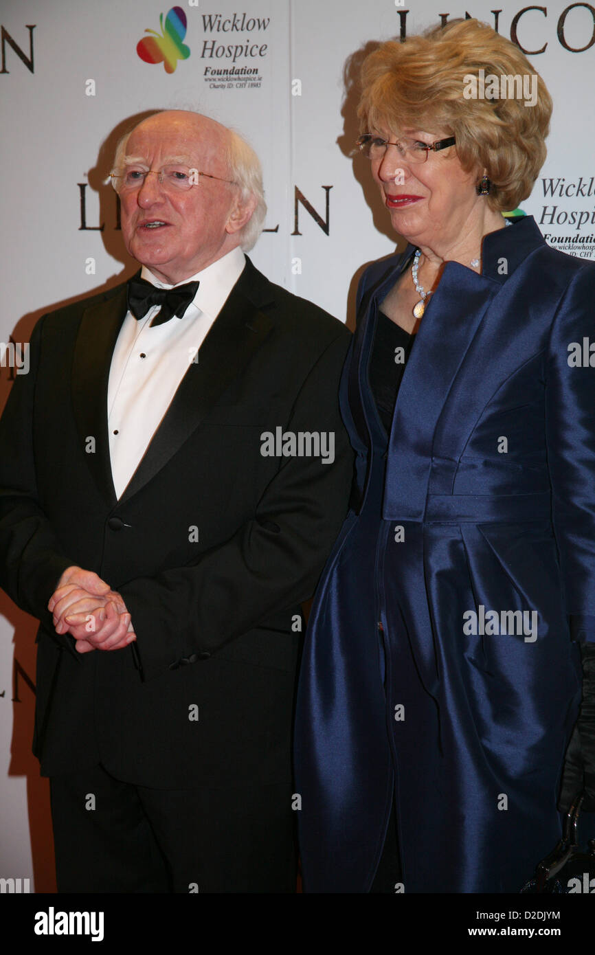 Irische Präsident Michael D Higgins und seine Frau Sabina Coyne in der Lincoln-Film premiere Savoy Kino in Dublin, Irland. Sonntag Stockfoto
