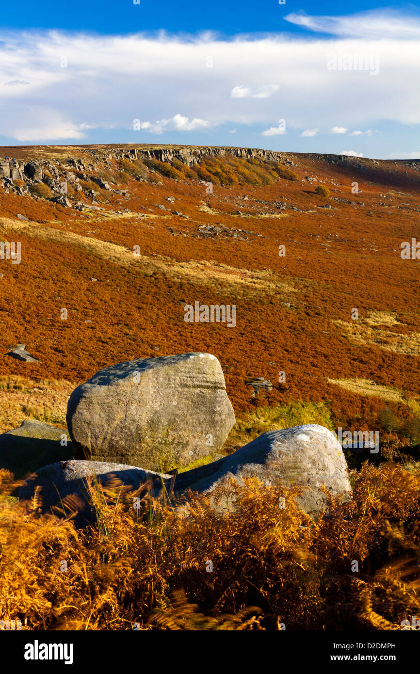 Herbstlandschaft bei Burbage Felsen in der Nähe von Hathersage im Peak District Nationalpark Derbyshire England UK mit Heidekraut moorland Stockfoto