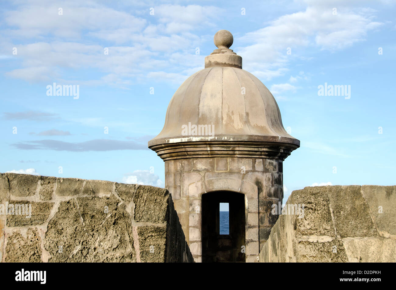 Puerto Rico gewölbt Wachhäuschen (Garita) im Castillo San Felipe del Morro Festung, Altstadt von San Juan Stockfoto