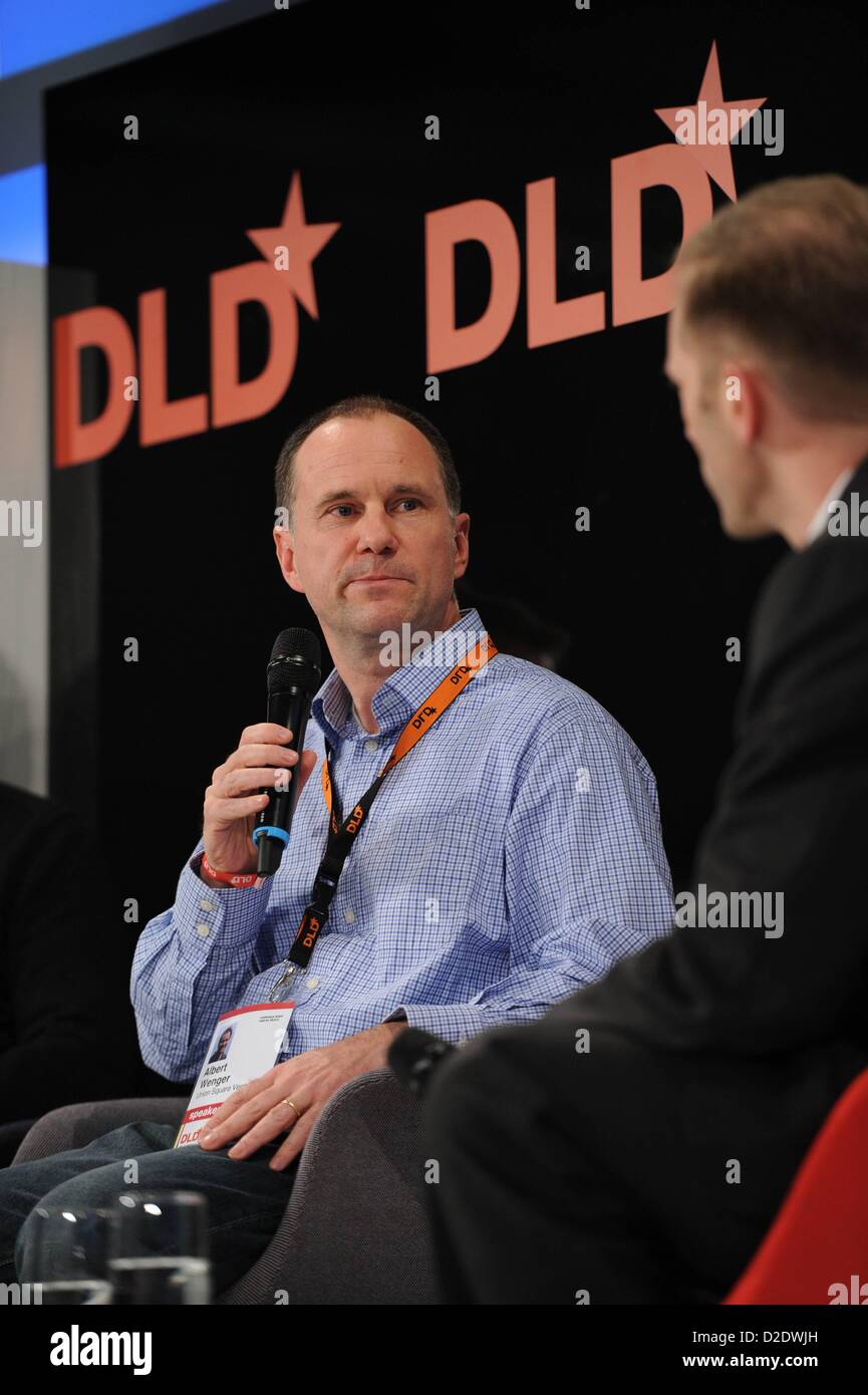 München/Deutschland - Januar 21: Albert Wenger (Union Square Ventures) spricht auf dem Podium bei der Digital Life Design (DLD) Konferenz im HVB Forum am 21. Januar 2013 in München. DLD ist eine internationale Konferenz und Kultur, neue Medien, Wirtschaft und sozialen Führer, Meinungsbildnern und Investoren für Crossover Unterhaltung und Inspiration verbindet. (Foto: picture-Alliance/Jan Haas) Stockfoto