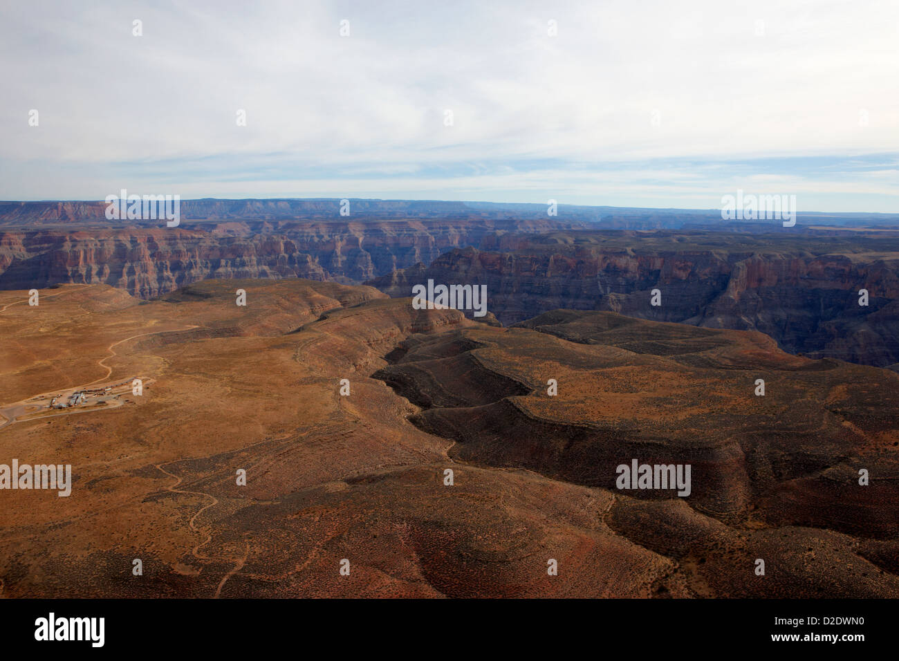 Flug über schmale Schlucht an der Quartiermeister Punkt Grand Canyon West Arizona usa Stockfoto