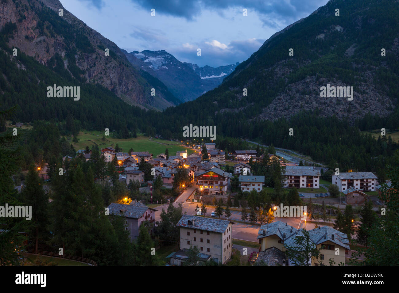 Das Dorf von Lillaz, Nationalpark Gran Paradiso, Aosta Tal, Walliser Alpen, Italien. Juli. Stockfoto