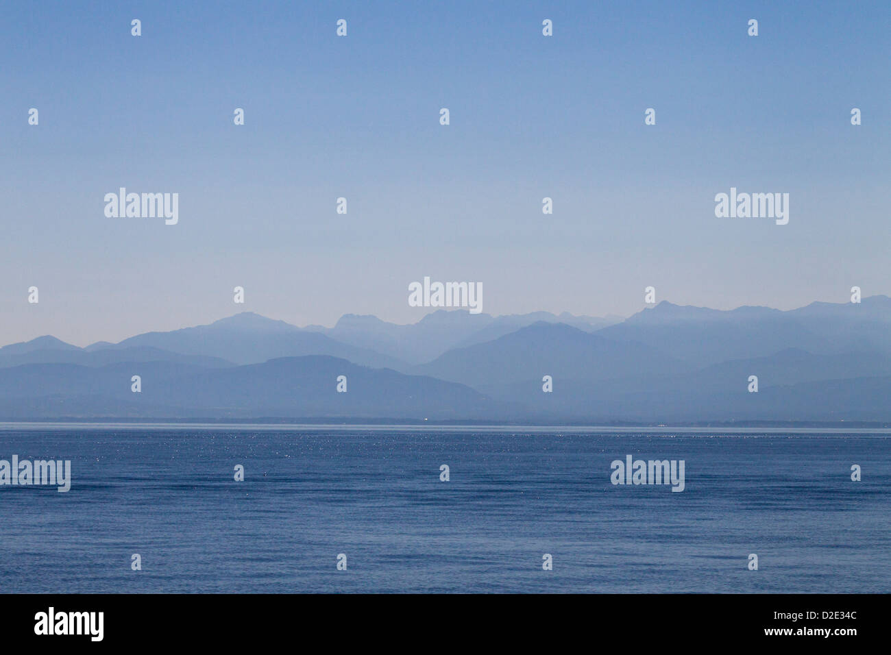 Straße von Juan De Fuca und Olympic Mountains, Washington Stockfoto