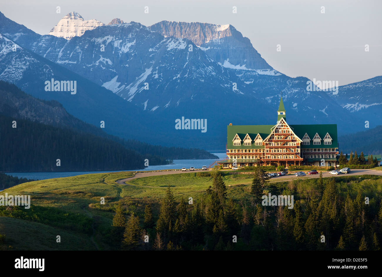 PRINCE OF WALES HOTEL (© GREAT NORTHERN RAILWAY 1927) WATERTON LAKES NATIONALPARK ALBERTA KANADA Stockfoto