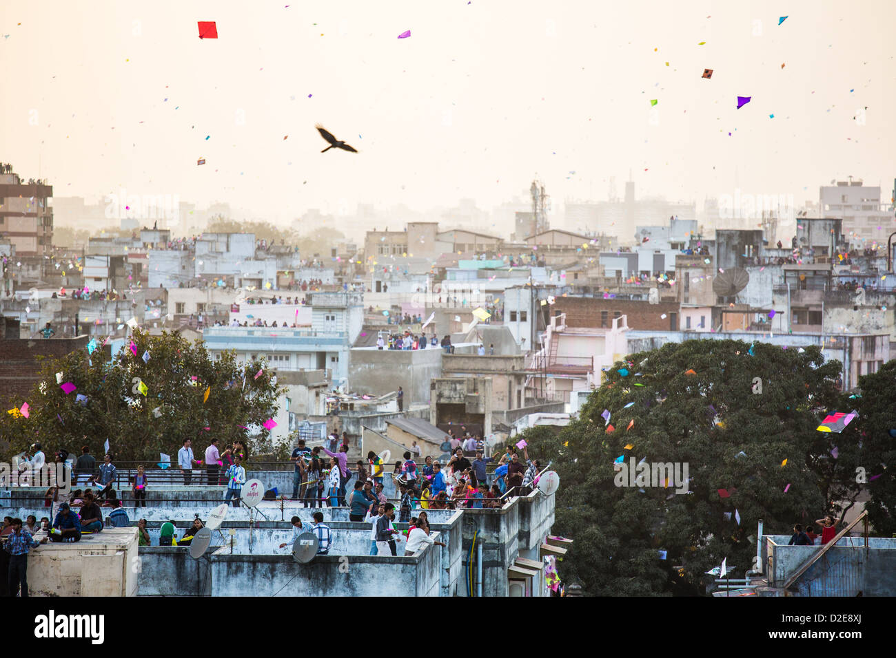 Drachenfest oder Uttarayan in Ahmedabad, Gujarat, Indien Stockfoto