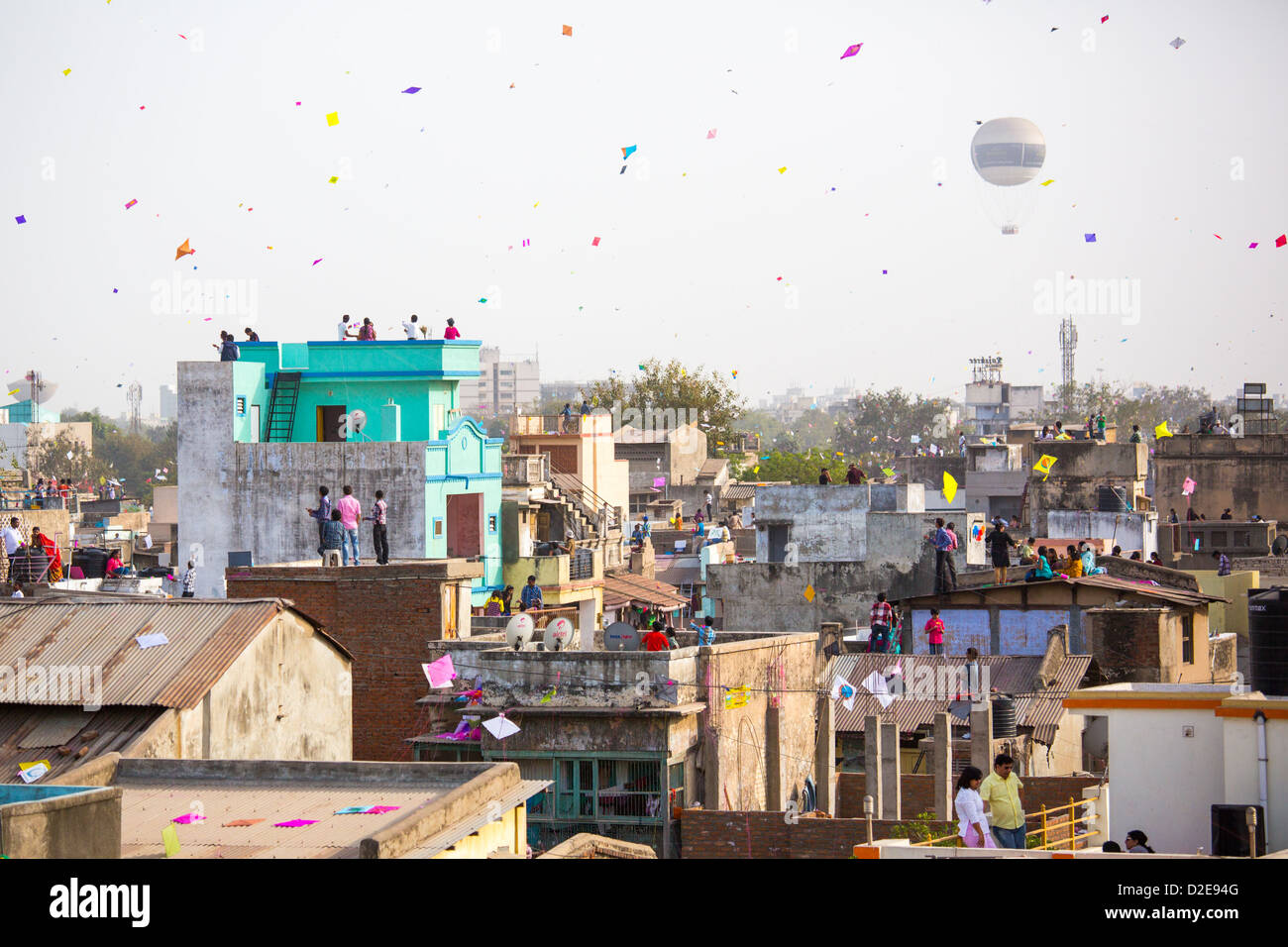 Drachenfest oder Uttarayan in Ahmedabad, Gujarat, Indien Stockfoto