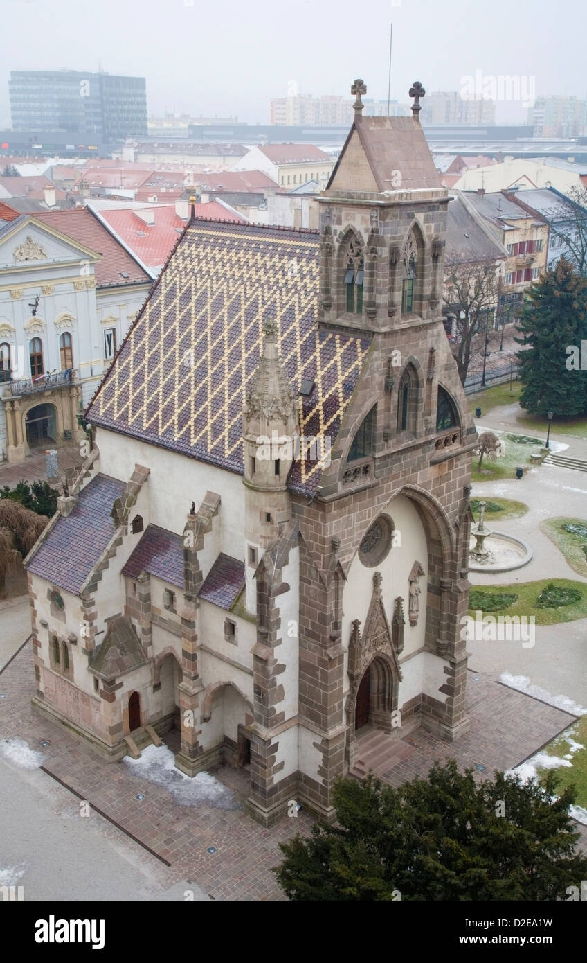 Kosice - Outlook von Saint Elizabeth Kathedrale Saint Michaels Kapelle und die Stadt im Winter. Stockfoto