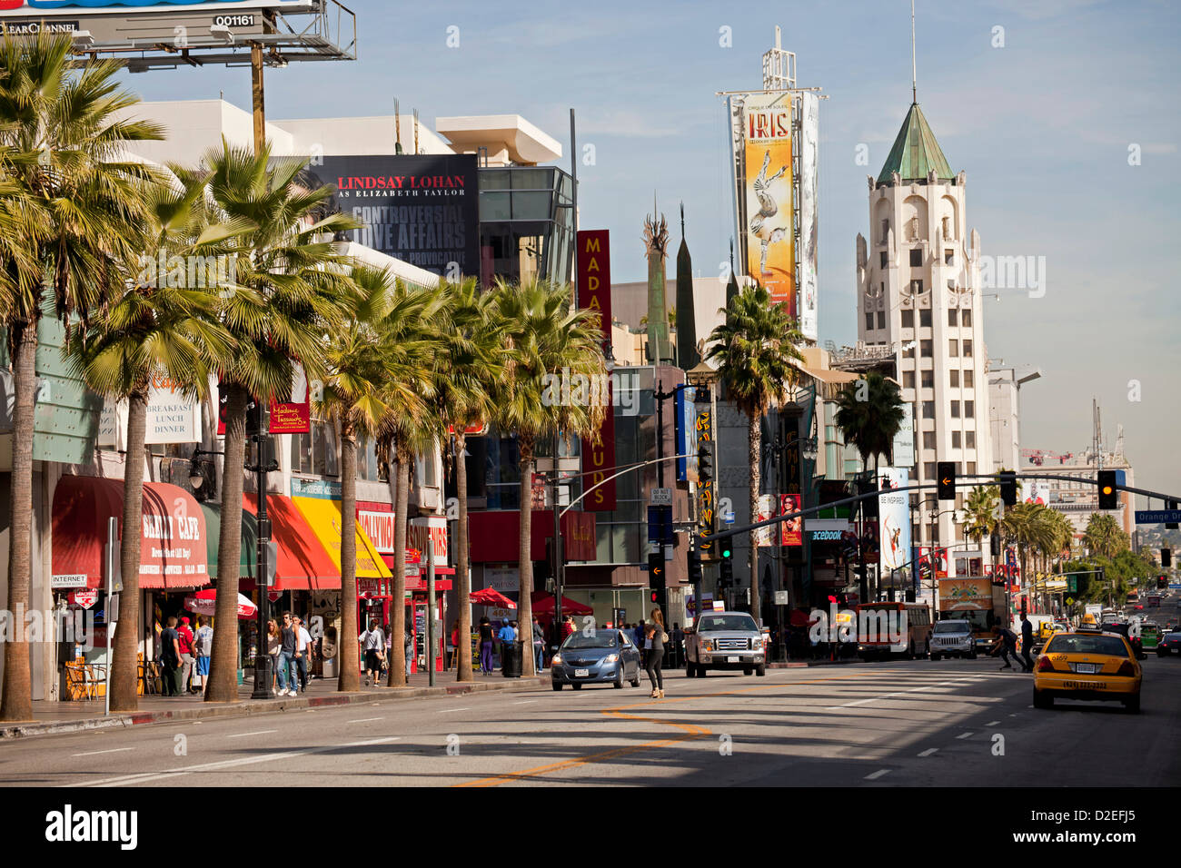 Verkehr auf dem Hollywood Boulevard in Hollywood, Los Angeles, California, Vereinigte Staaten von Amerika, USA Stockfoto