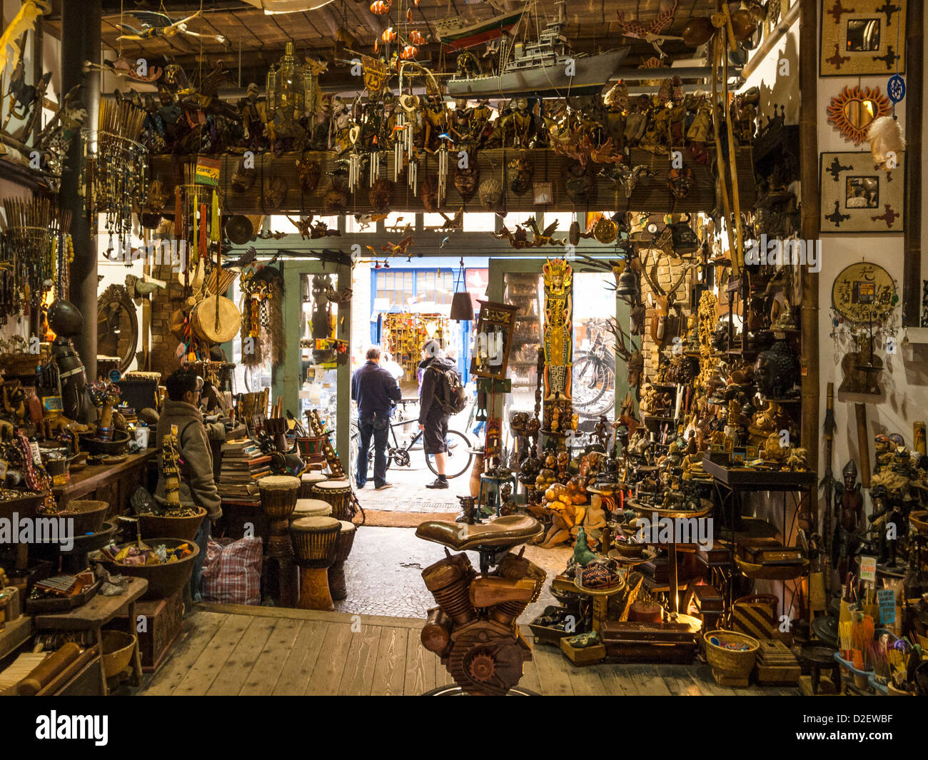 Geschenk Shop-Interieur in Candem Stadt Stockfoto