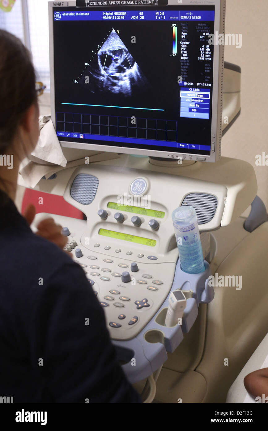 Sonografie in einem französischen Krankenhaus Paris. Frankreich. Stockfoto