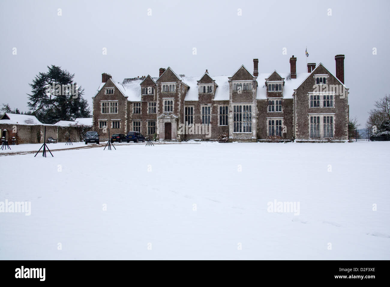 Loseley House im Schnee, Compton, Guildford, Surrey, England, Vereinigtes Königreich Stockfoto