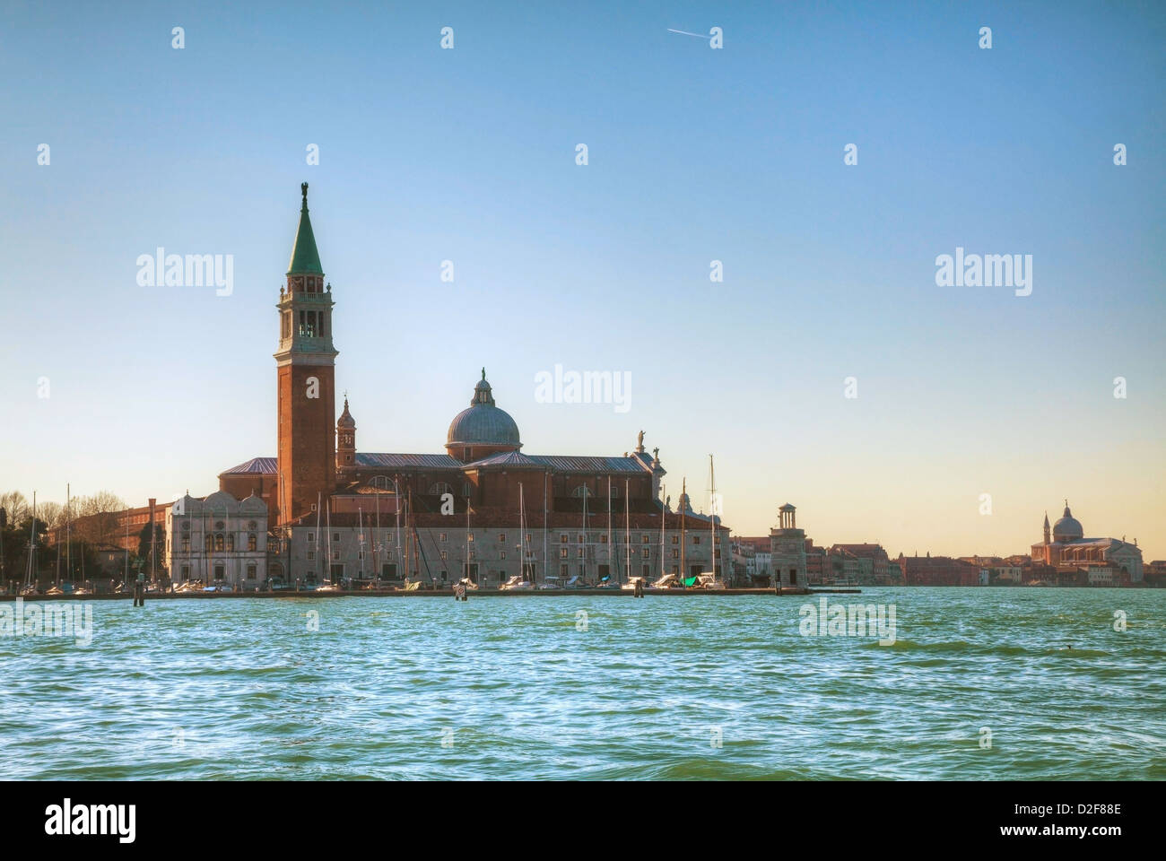 Basilica Di San Giogio Maggiore in Venedig um die Mittagszeit Stockfoto Basilica Di San Giogio Maggiore in Venedig um die Mittagszeit Stockfoto