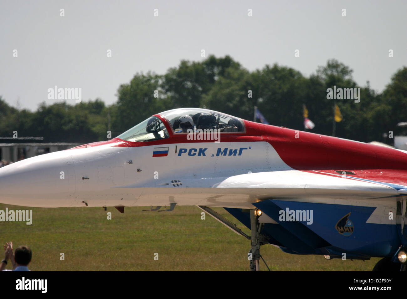 Mikoyan MiG-29 auf Flugplatz Pilot im cockpit Stockfoto