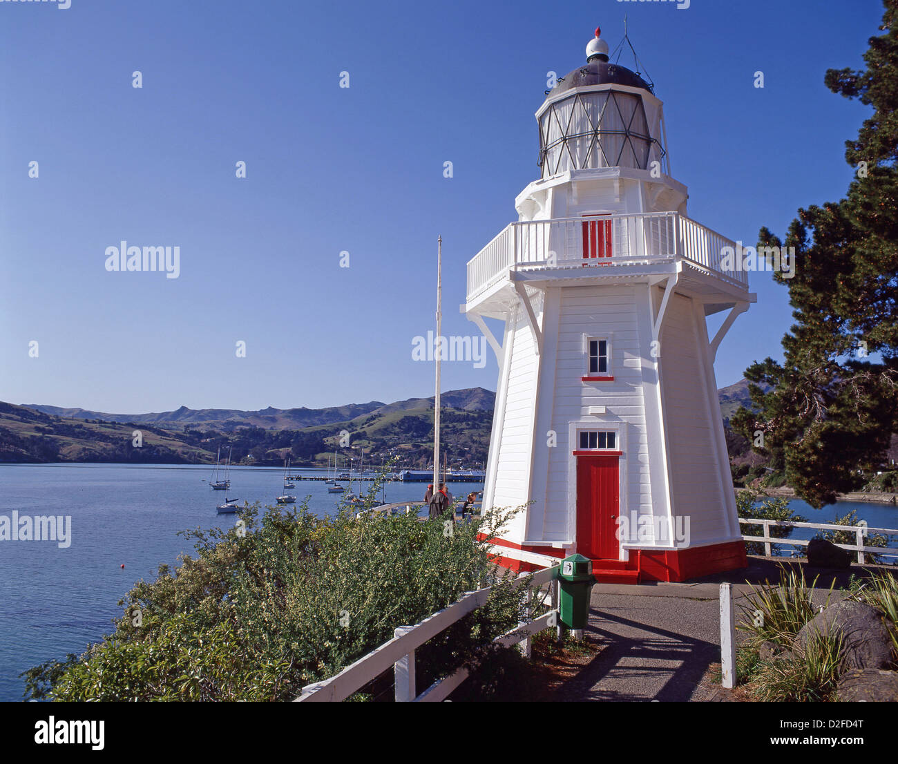 Akaroa Köpfe Leuchtturm, Friedhof Point Beach Road, Akaroa, Banks Peninsula, Canterbury Region, Neuseeland Stockfoto