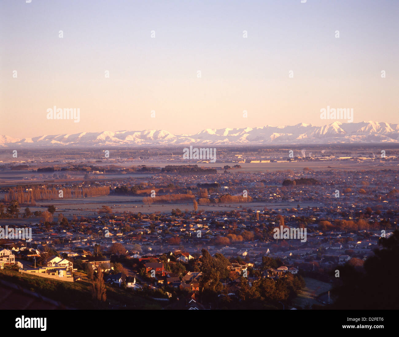Stadt und Canterbury Plains im Winter, Christchurch, Region Canterbury, Südinsel, Neuseeland Stockfoto