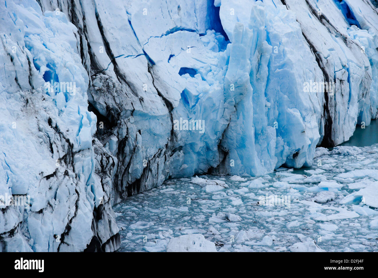 Gletschereis am Fuß der Perito Moreno Gletscher, Nationalpark Los Glaciares, Patagonien, Argentinien Stockfoto
