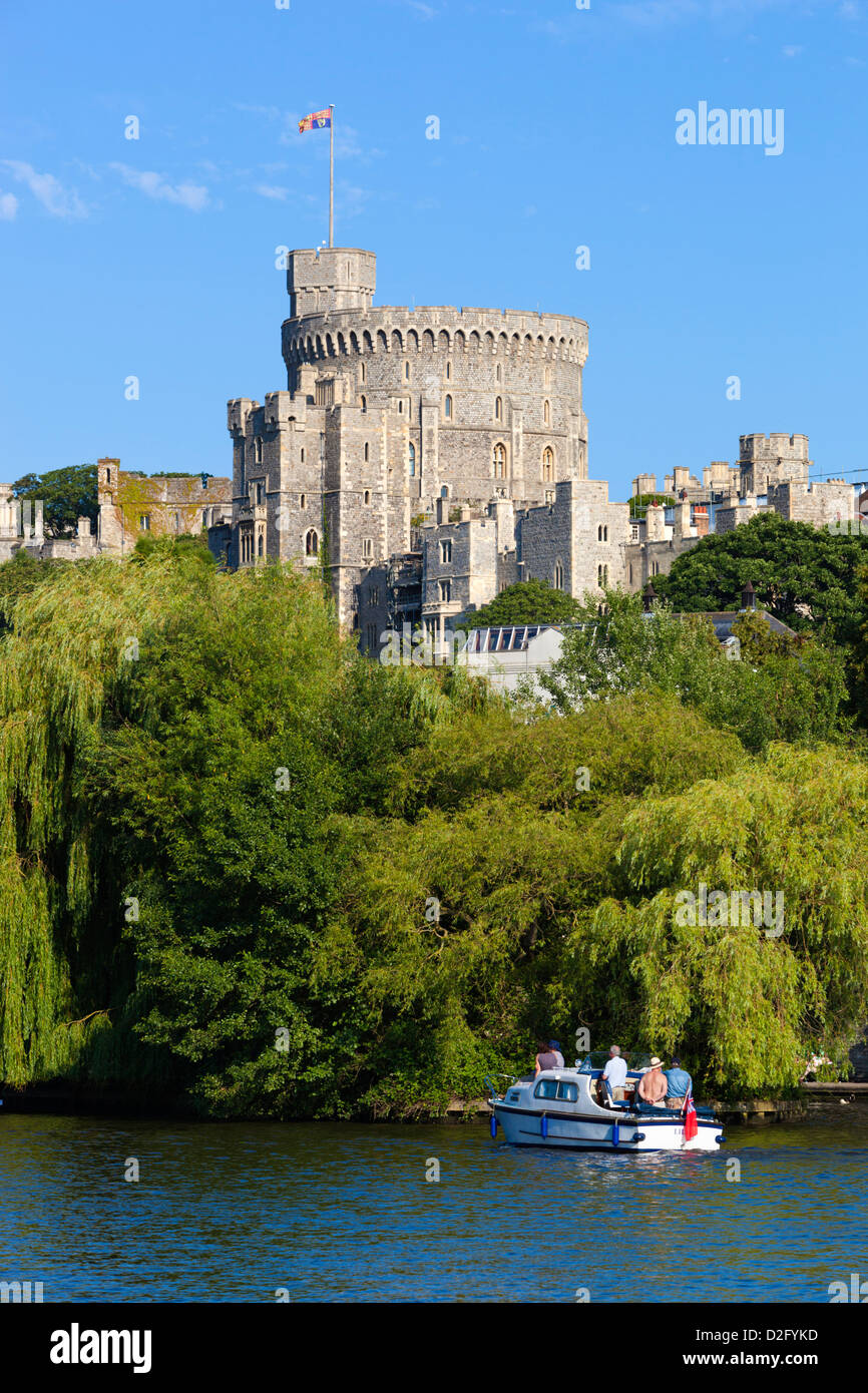 Themse und Windsor Castle Stockfoto
