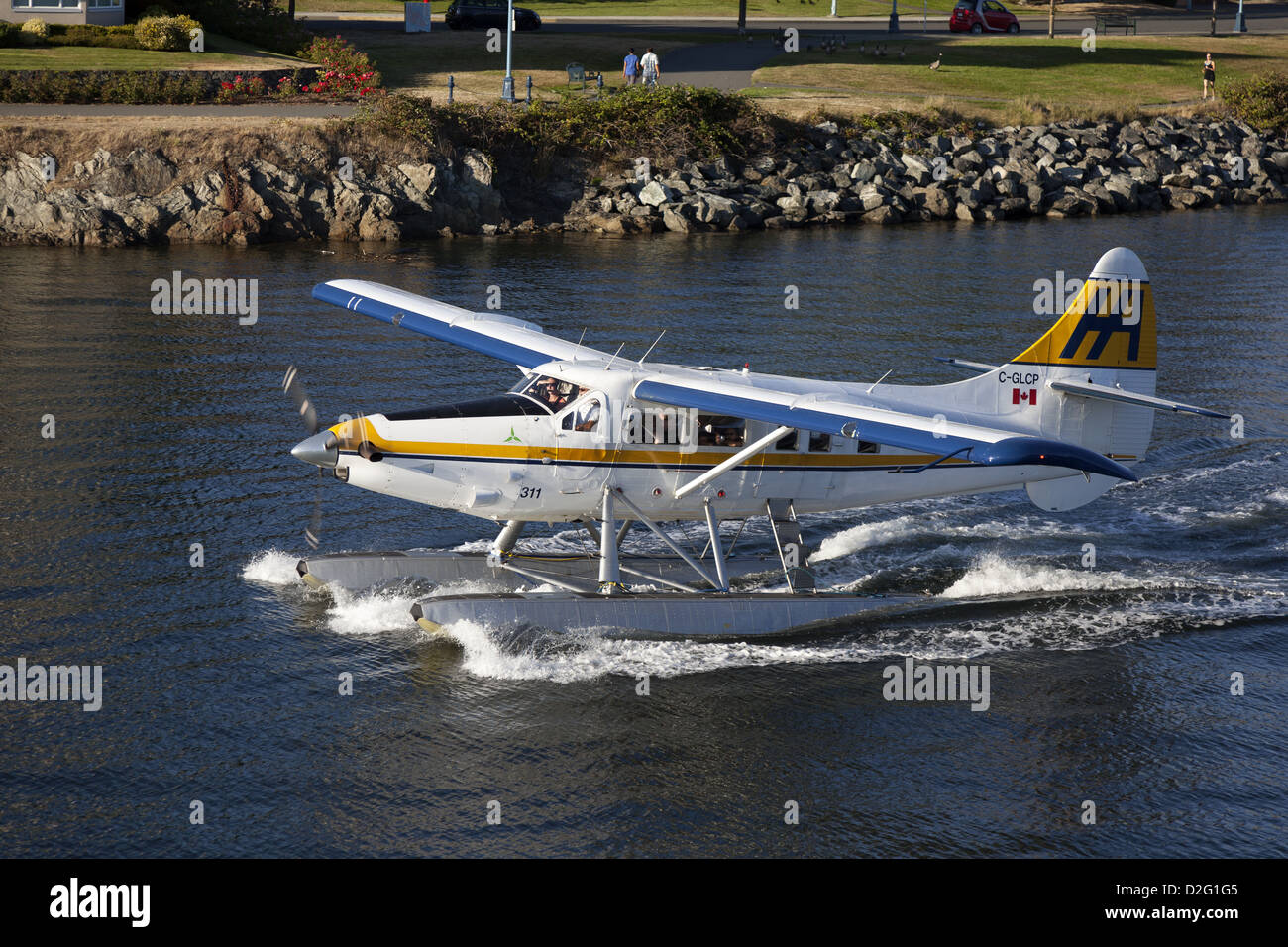 DeHavilland DHC-3 Turbine Single Otter Wasserflugzeug Rollen im Hafen von Victoria, Vancouver Island, British Columbia, Kanada Stockfoto