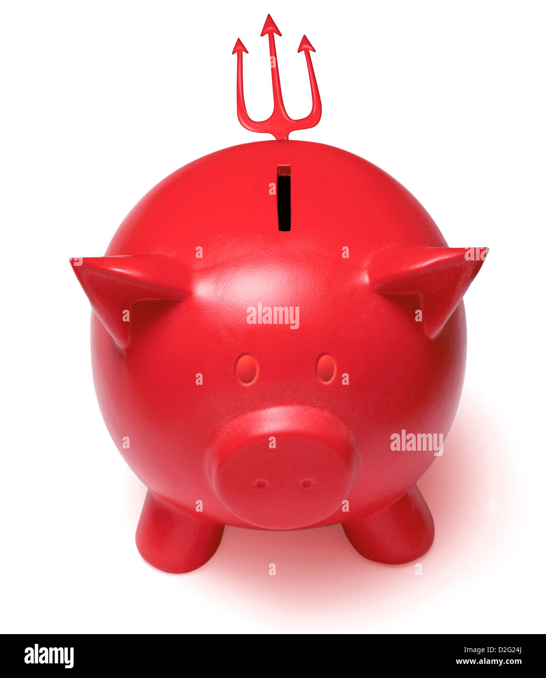 Rote Teufel Sparschwein mit gehörnten Ohren und einen Dreizack Schweif auf einem weißen Hintergrund - schlechte Bank Banking-Konzept Stockfoto