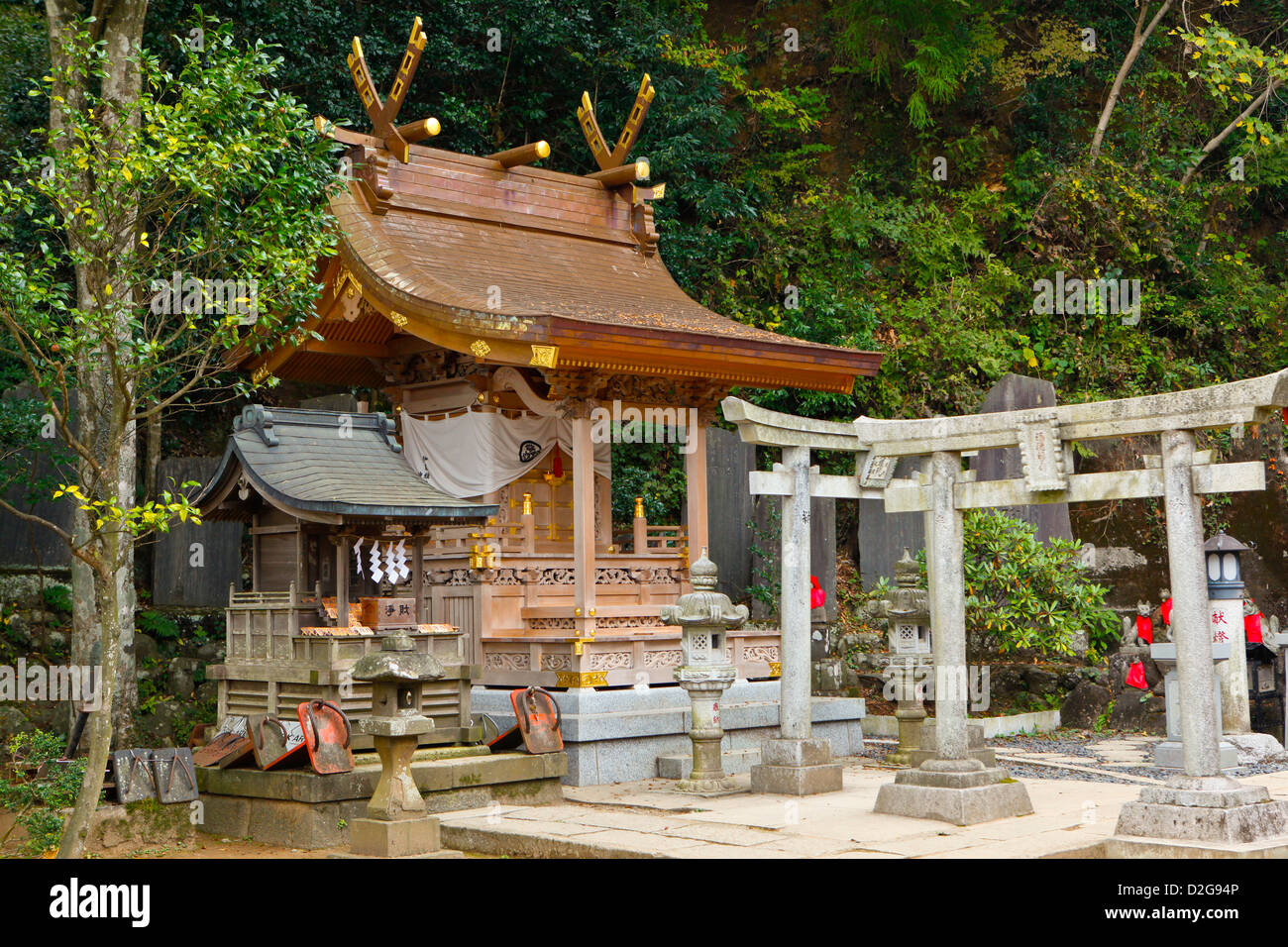 Mt. Takao-San kleiner Schrein Stockfoto